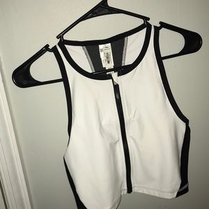 VICTORIAS SPORT compression crop top